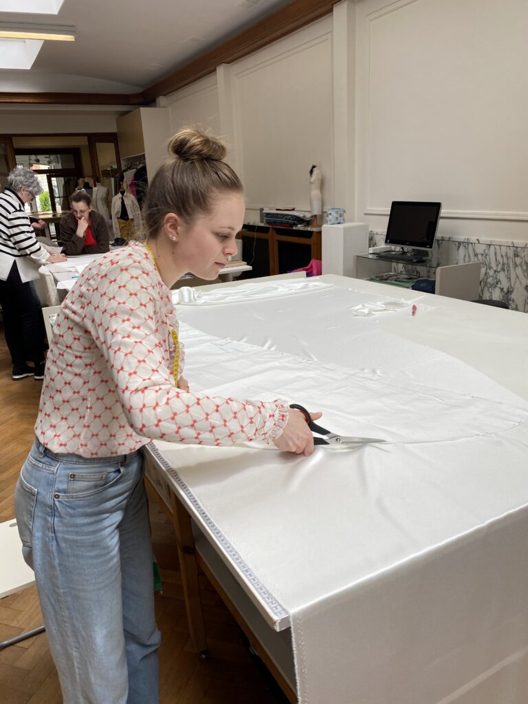 Ines op de modeschool La Maison De Couture